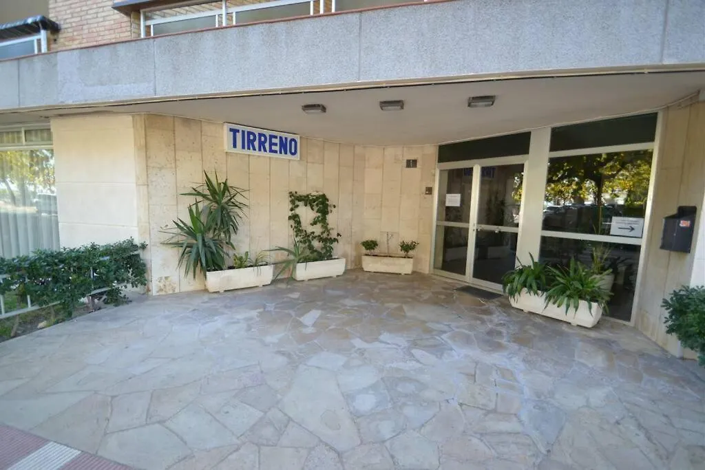 Piso Delante De La Playa La Pineda Con 2 Habitaciones Apartment