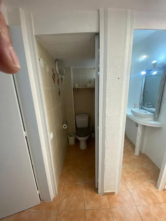 Piso Delante De La Playa La Pineda Con 2 Habitaciones