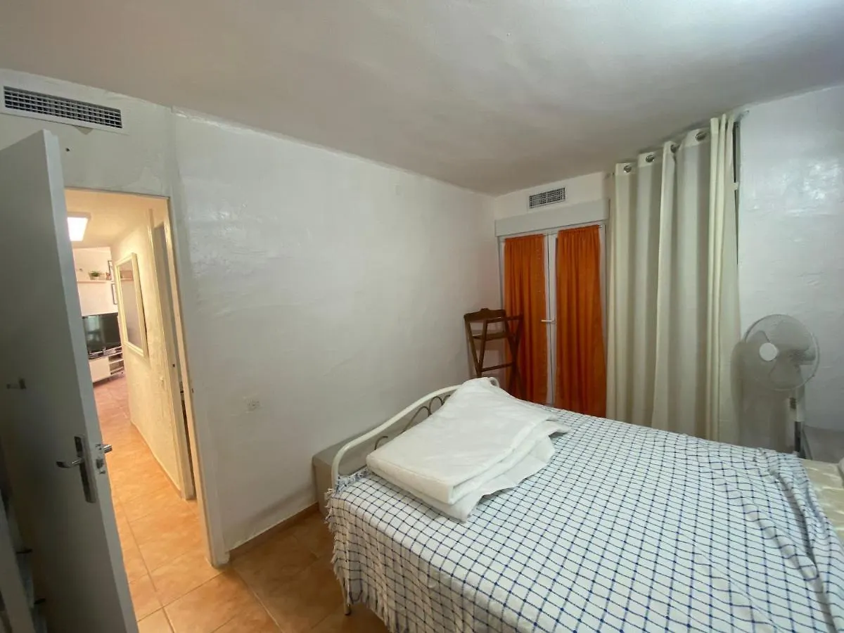 Piso Delante De La Playa La Pineda Con 2 Habitaciones Apartment